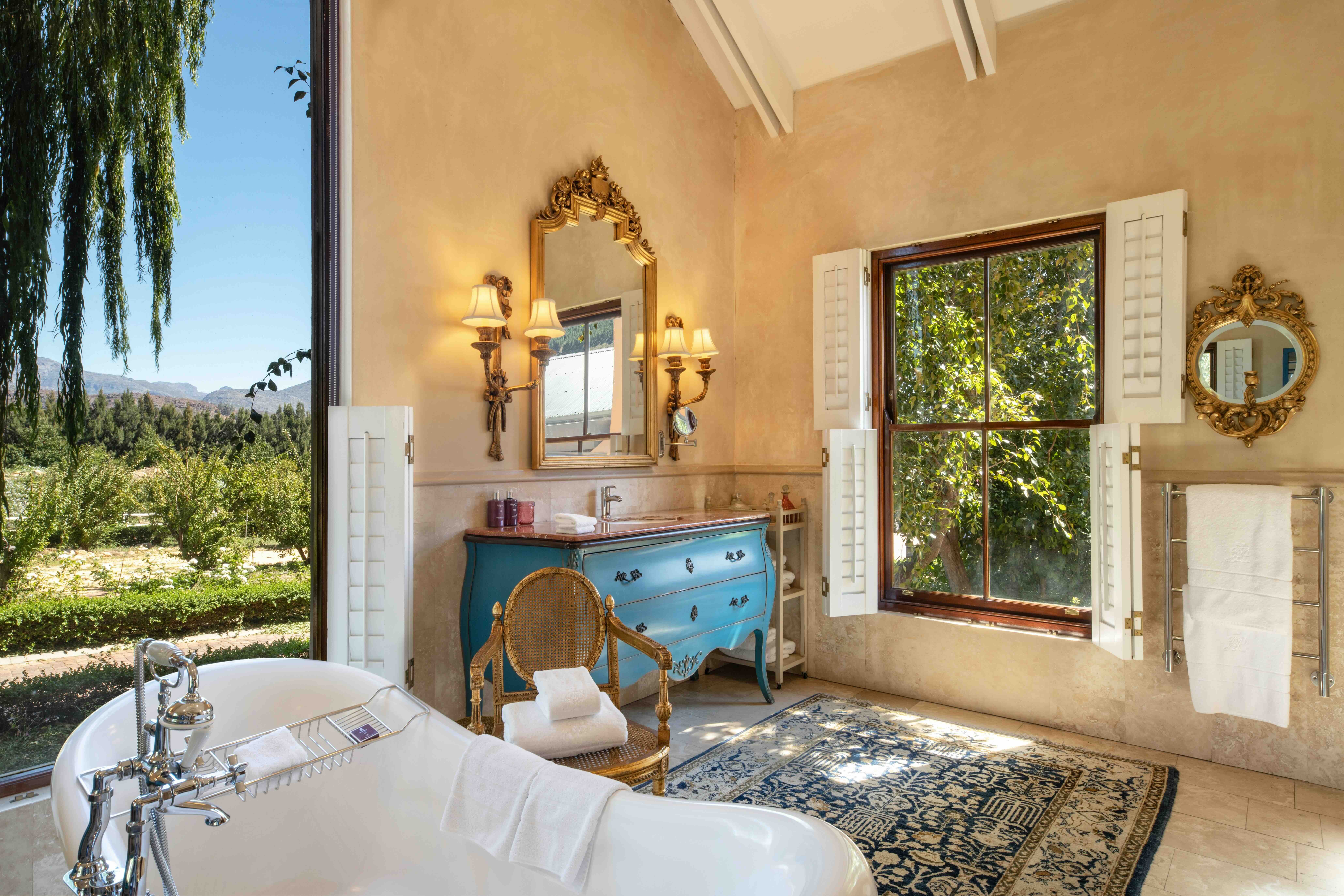 LR Vineyard Suite Three En Suite   3
