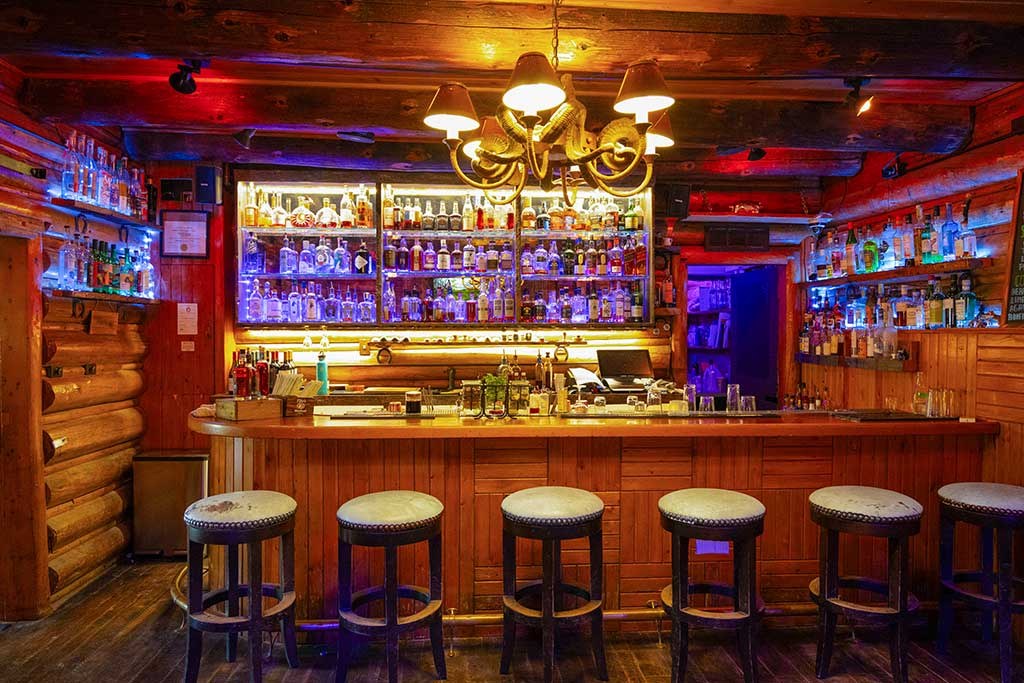 bar view 1
