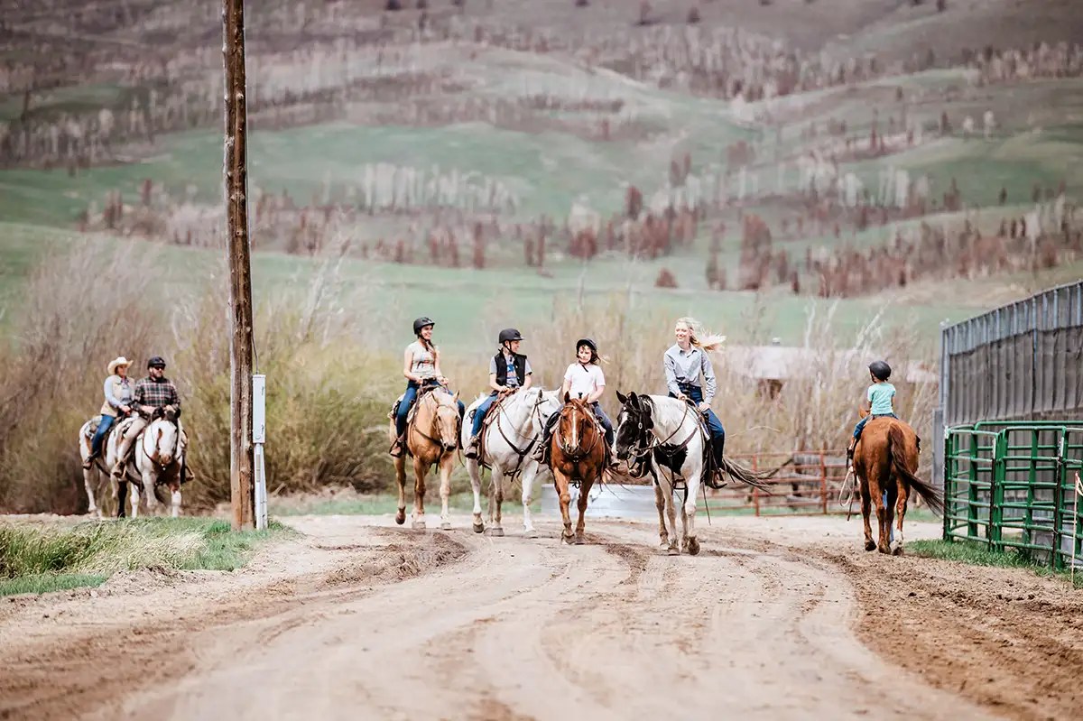 trail ride coming in