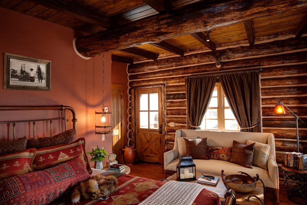 Cabin Suite Pearce  1